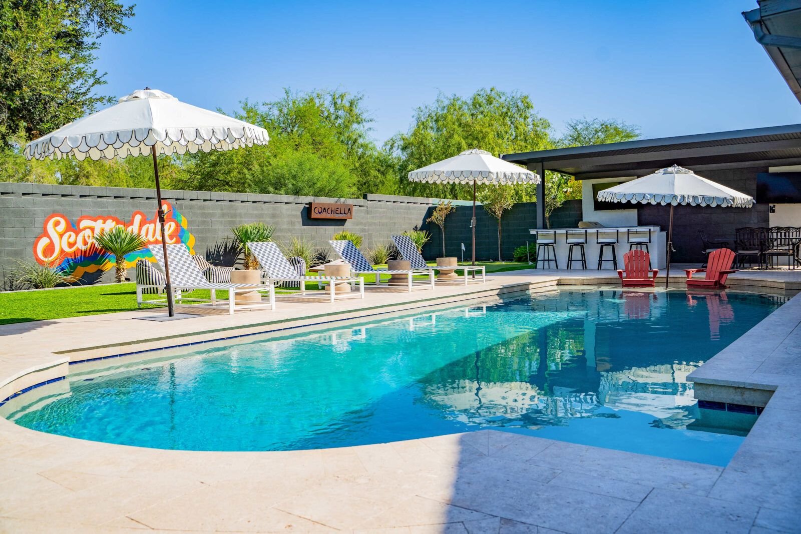 The Oasis: Luxe Heated Pool | Big Backyard | Outdoor Bar & BBQ for Large Groups Main Image
